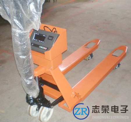 碳鋼叉車(chē)秤_供應(yīng)碳鋼材質(zhì)電子叉車(chē)秤/技術(shù)參數(shù)